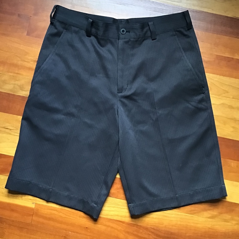 Nike Dri-Fit Golf Shorts Flat Front Black Stripe Medium Men’s Like New